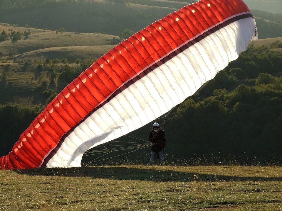 packing parachute